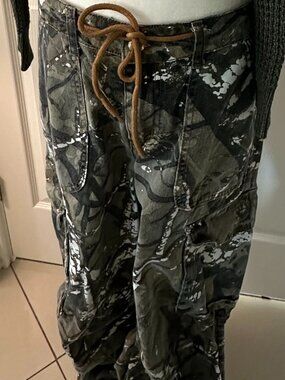 Manfinity Real Tree Camo Print Y2K Cargo Drawstring Pants - Size Small